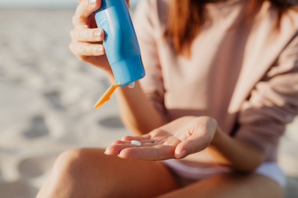 hybrid sunscreen adalah