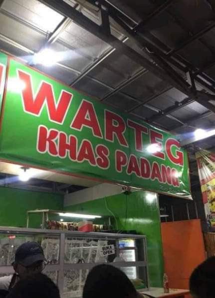 Spanduk warung makan unik