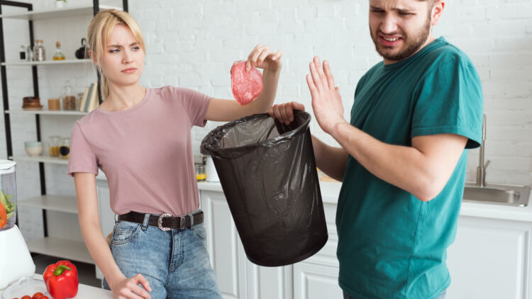 Aneh Tapi Nyata, 7 Hal yang Dianggap Menjijikkan Tapi Bikin Satisfying