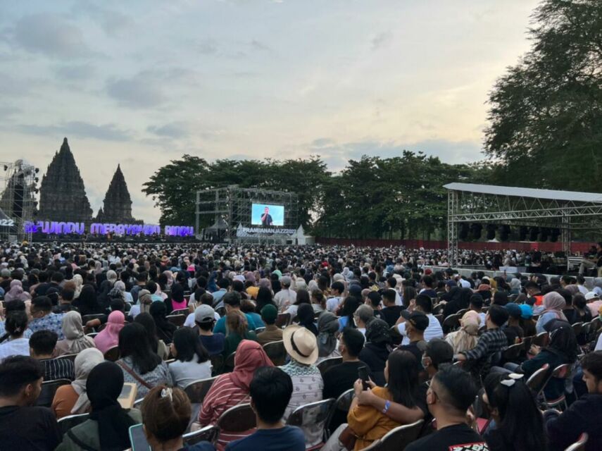 Senja di Prambanan Jazz 2022 dan Suguhan Musik Rasa Internasional