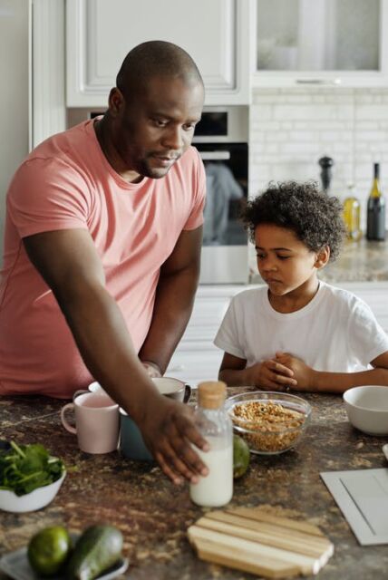 Masak bersama anak photo by August de Richelieu on pexels