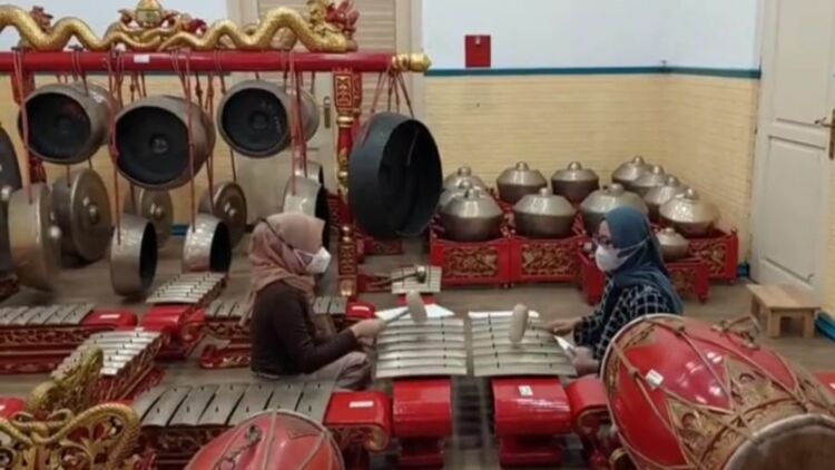 Melihat Sisi Lain Gamelan yang Selalu Dianggap Mistis