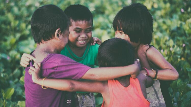 5 Kenangan Masa Kecil yang Kalau Diingat Bikin Ngakak. Anak Zaman Now Mana Paham