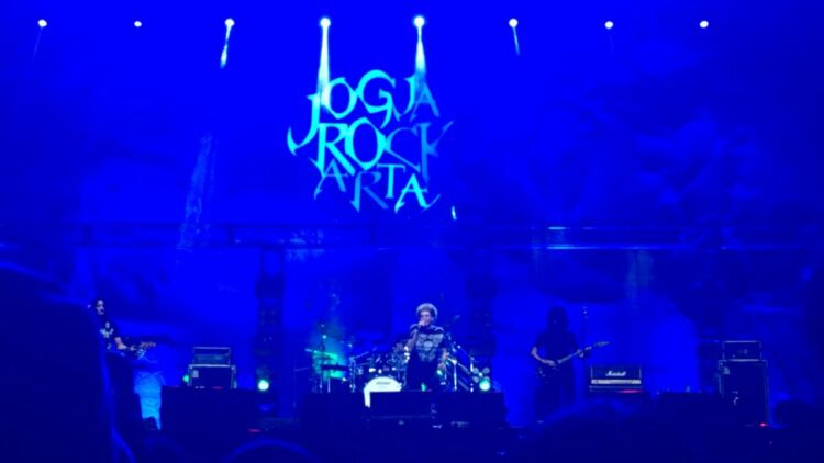 God Bless dan Jamrud Sukses Tutup JogjaROCKarta Festival 2022 dengan Nostalgia