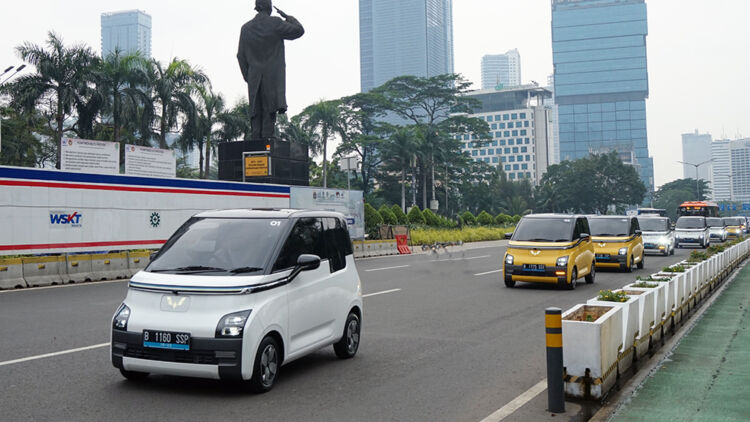 Mau Mobil Canggih dan Ramah Lingkungan? Wuling Air Ev Solusinya!