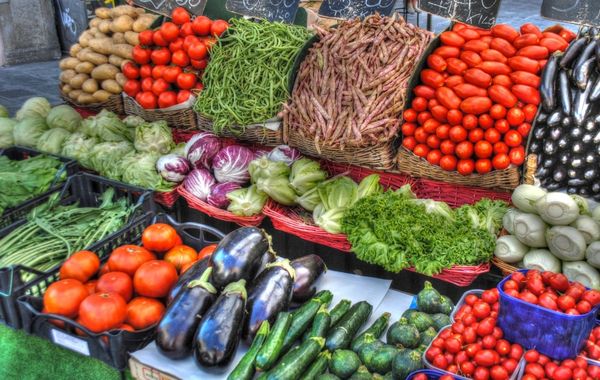 Pergilah ke Tukang Sayur Belikan Bahan Masakan Kesukaan Istri