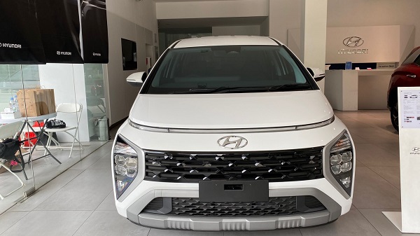 Hyundai Stargazer : Mobil Terbaik untuk Pasangan dan Keluarga Muda