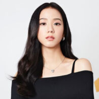 Terlihat Ada Benjolan di Leher Jisoo Blackpink, Agensi Ungkap Kondisi Sang Idol