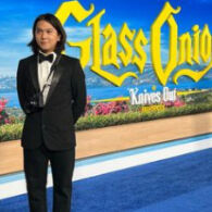 Iqbaal Ramadhan Hadiri World Premiere Film “Glass Onion: A Knives Out Mystery”