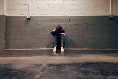 Overthinking Menjauhkan Diri dari Kebahagiaan