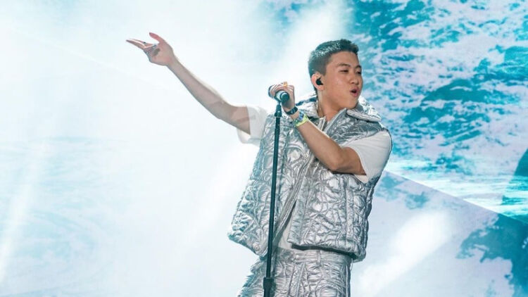 Menyapa Pakai Bahasa Indonesia, Rich Brian Bikin Penonton Head in The Clouds Heboh