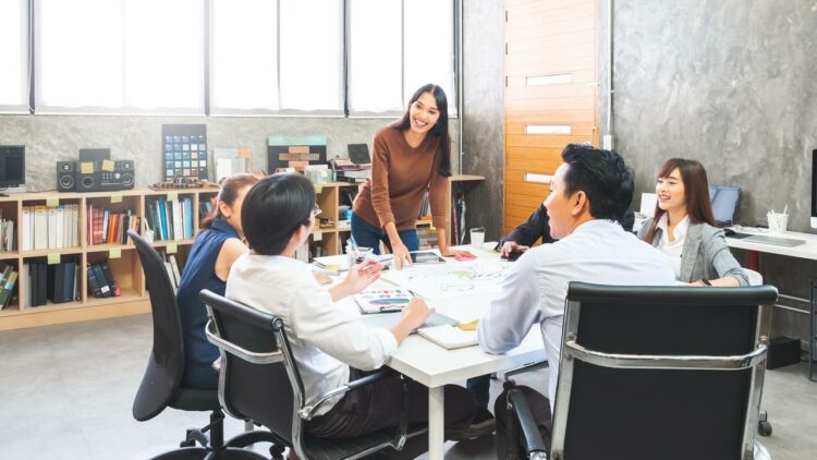 Orang-orang di Kantor yang Kurang Asyik