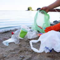 Cara Unik Ajak Peduli Lingkungan, Warga Cirebon Bisa Bayar SIM Pakai Sampah