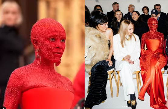 Doja Cat Tampil di Paris Fashion Week Bertabur Kristal Swarovski Merah, Dari Ujung Kepala Hingga Kaki