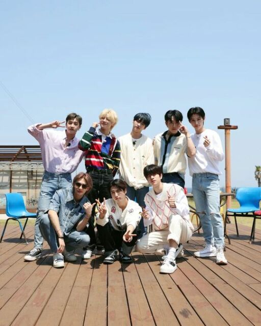 Foto grup STRAY KIDS Photo by realstraykids from Instagram