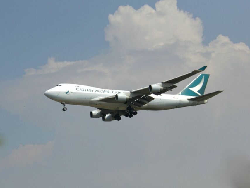 Cathay Pacific beri tiket gratis