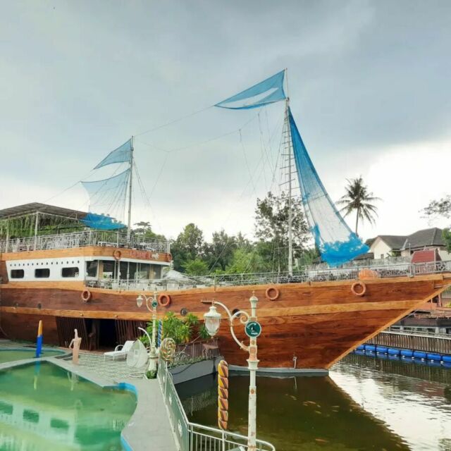 Floating Resto Jogja