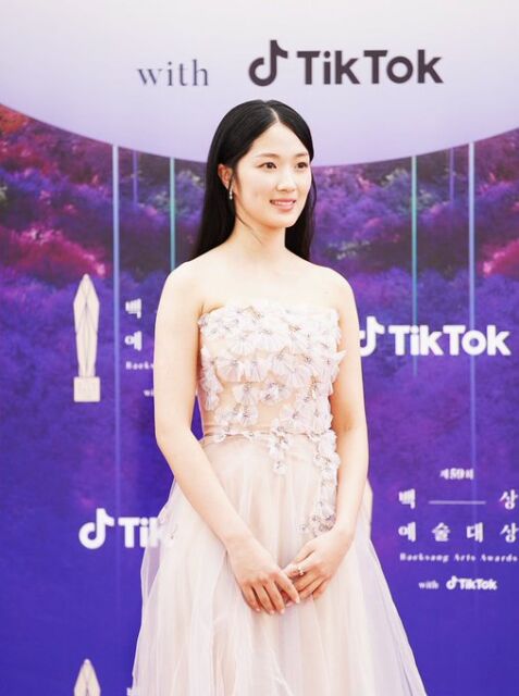 Kim Hye Yoon di Baeksang Arts Awards 2023