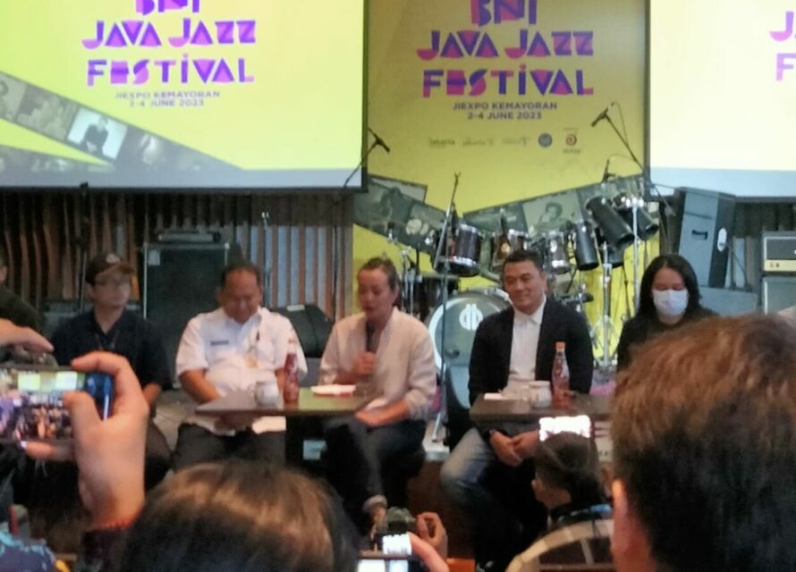 Dewi Gontha, Direktur Utama PT. Java Festival Production