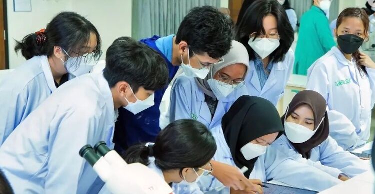 Keuntungan Kuliah di Jurusan Pendidikan Dokter