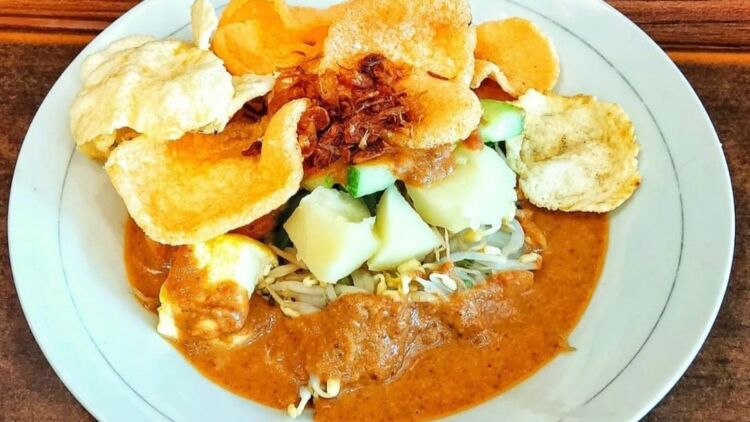 Gado-gado Cemara, Kuliner Plant-Based Legendaris yang Wajib Kamu Coba di Jakarta!