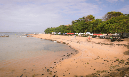 Liburan di Pantai: Menemukan Ketenangan Diri dalam Merenung