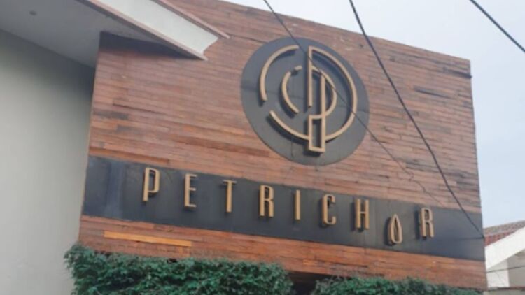 Petrichor Cafe & Bistro: Menikmati Santai Bersama Suasana Modern yang Elegan