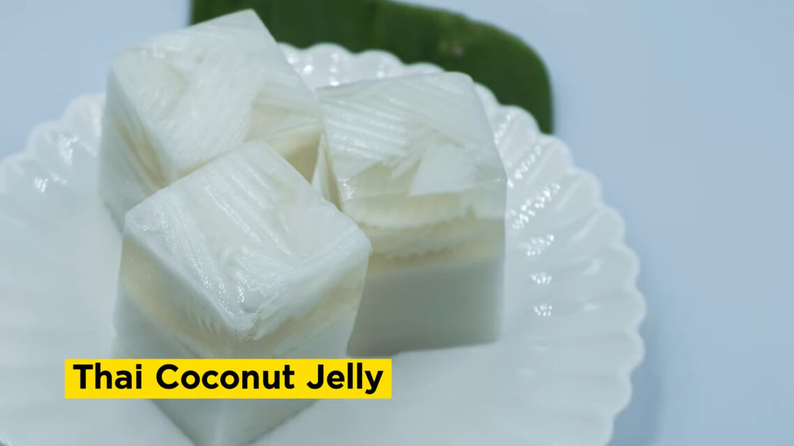 hipwee-hipwee-kue tradisional khas thailand - thai coconut jelly