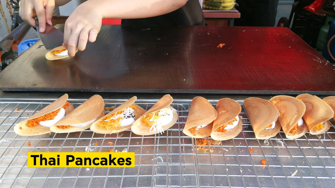 hipwee-hipwee-kue tradisional khas thailand - thai pancakes