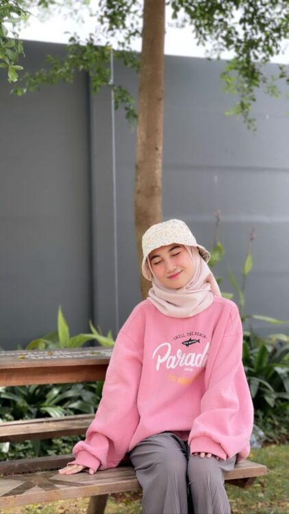 warna jilbab yang cocok untuk baju baby pink