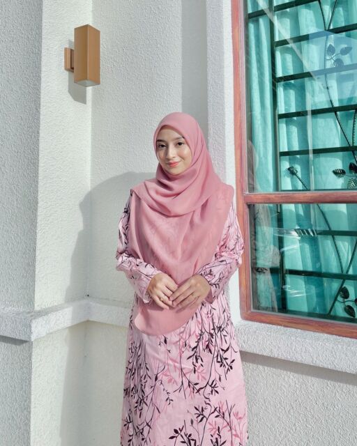 outfit check warna pink