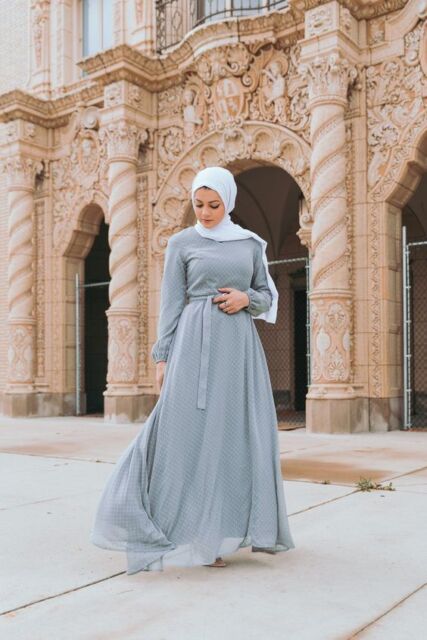 gamis berwarna abu abu 