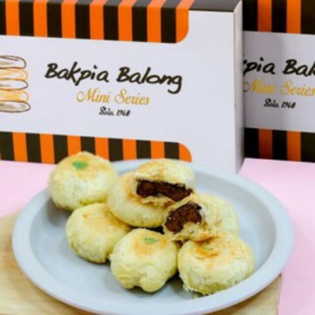 hipwee-oleh-oleh khas solo - bakpia balong