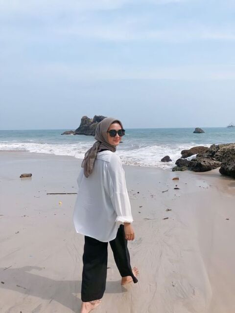 ootd baju pantai hijab