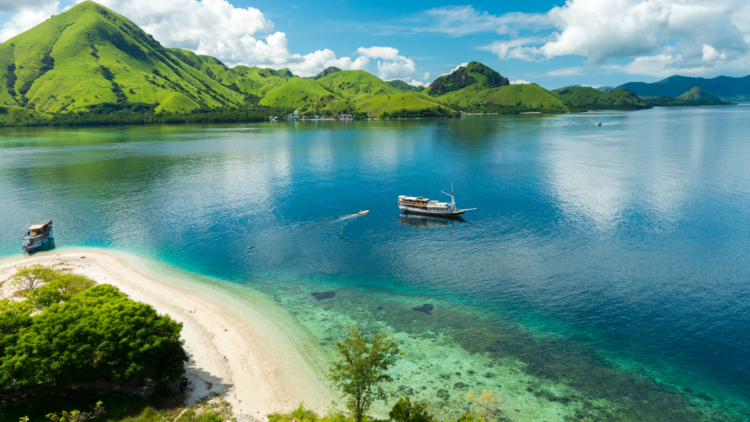 Jangan Bingung, Ini 5 Tempat Indah di Sekitar Labuan Bajo untuk Liburan Akhir Tahun!