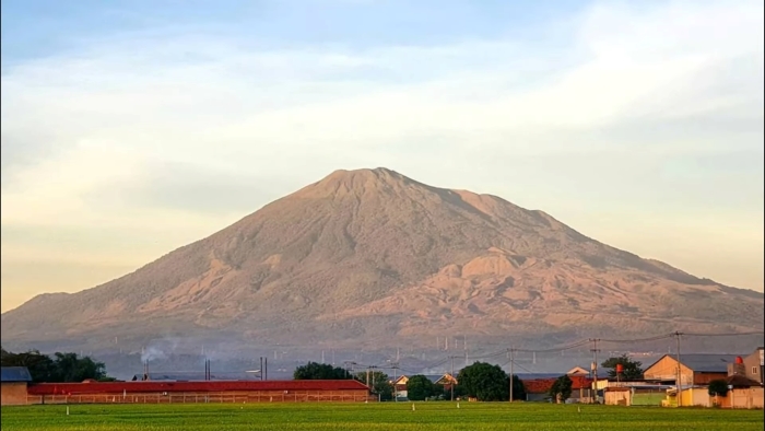 7 Gunung Tertinggi di Jawa Barat, dari Ciremai ke Pangrango