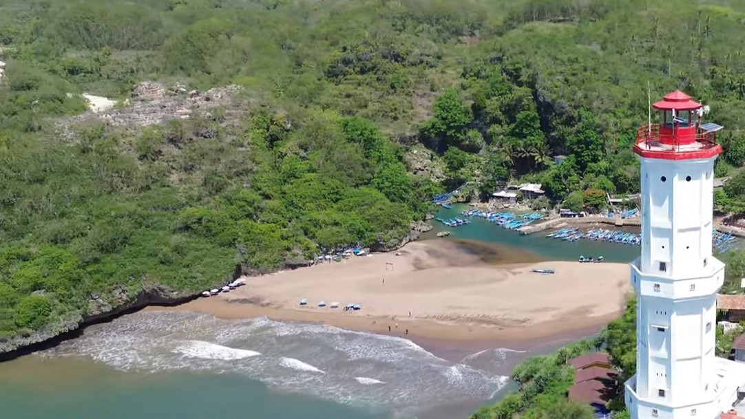 10 Rekomendasi Pantai Pasir Putih di Jogja yang Indah