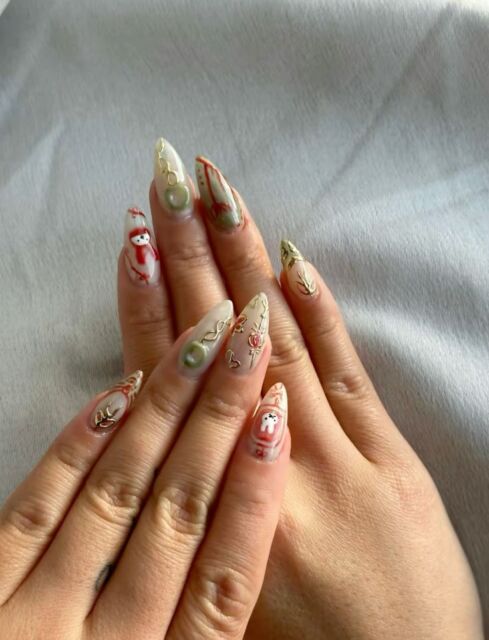 10 Ide Nail Art Imlek yang Estetik, Unik, dan Modern