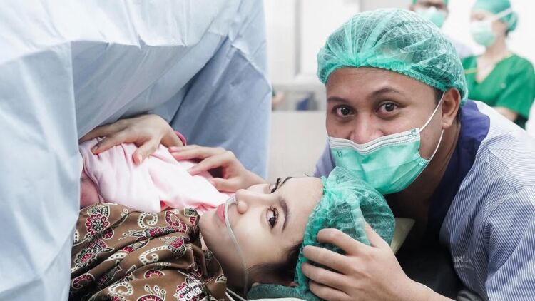 Selamat! Rizky Febian-Mahalini Dikaruniai Anak Pertama. Namanya Panjang Banget~