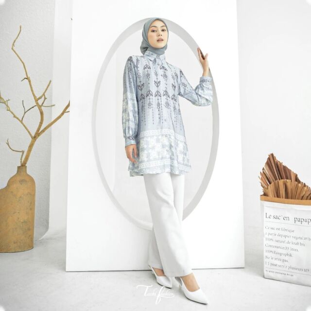 7 Busana Muslim Wanita Brand Lokal yang Harganya Terjangkau dan Desainnya Elegan!